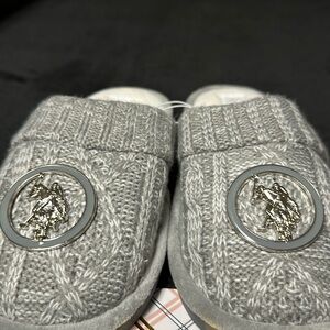 NEW US POLO ASSN Gray slippers. Size small